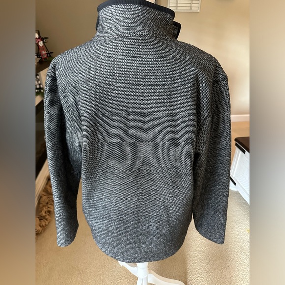 Orvis Men’s Pullover- Medium - Picture 2 of 5